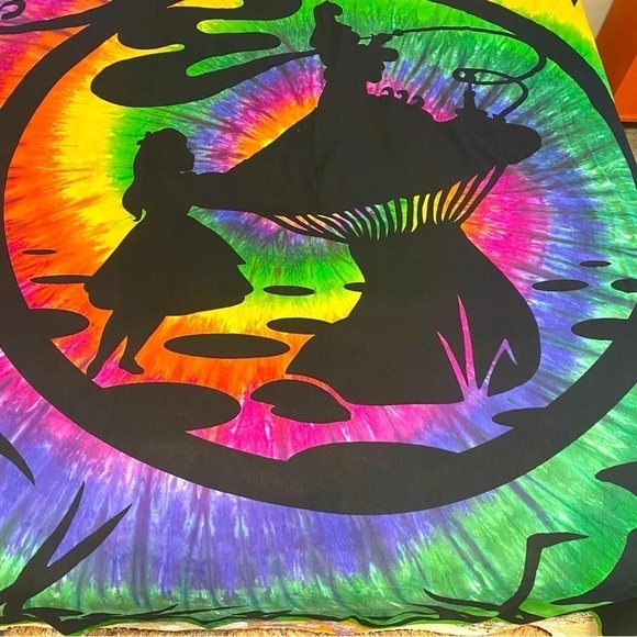 Glow Industries Alice And The Caterpillar Tie Dye Bed Spread/Throw 80“ x 82” - Picture 1 of 5